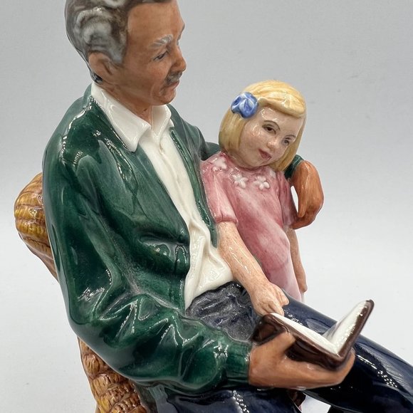 Royal Doulton Figurine: ‘Grandpa’s Story’ — HN 3456 - Picture 3 of 10
